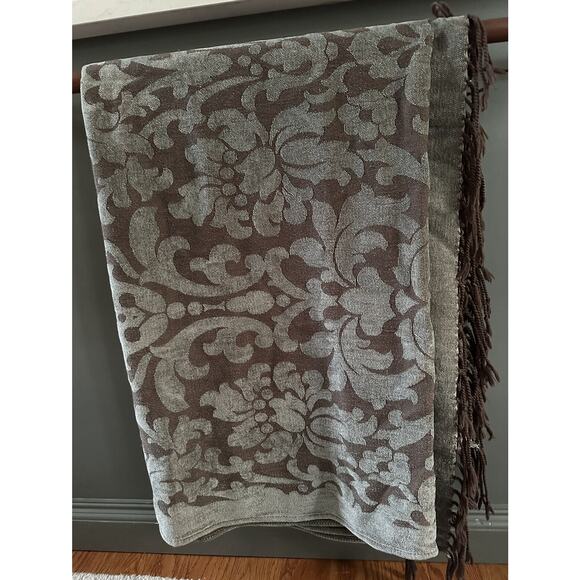 Restoration Hardware Wool Blend Fringed Throw Blanket Gray Brown Floral 70X53” - Picture 8 of 12